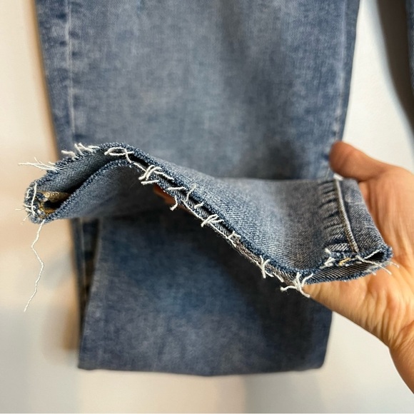 NEW Old Navy Womens High Rise Straight Ankle Jeans Distressed Stretch Sz 10 Long - Picture 2 of 11